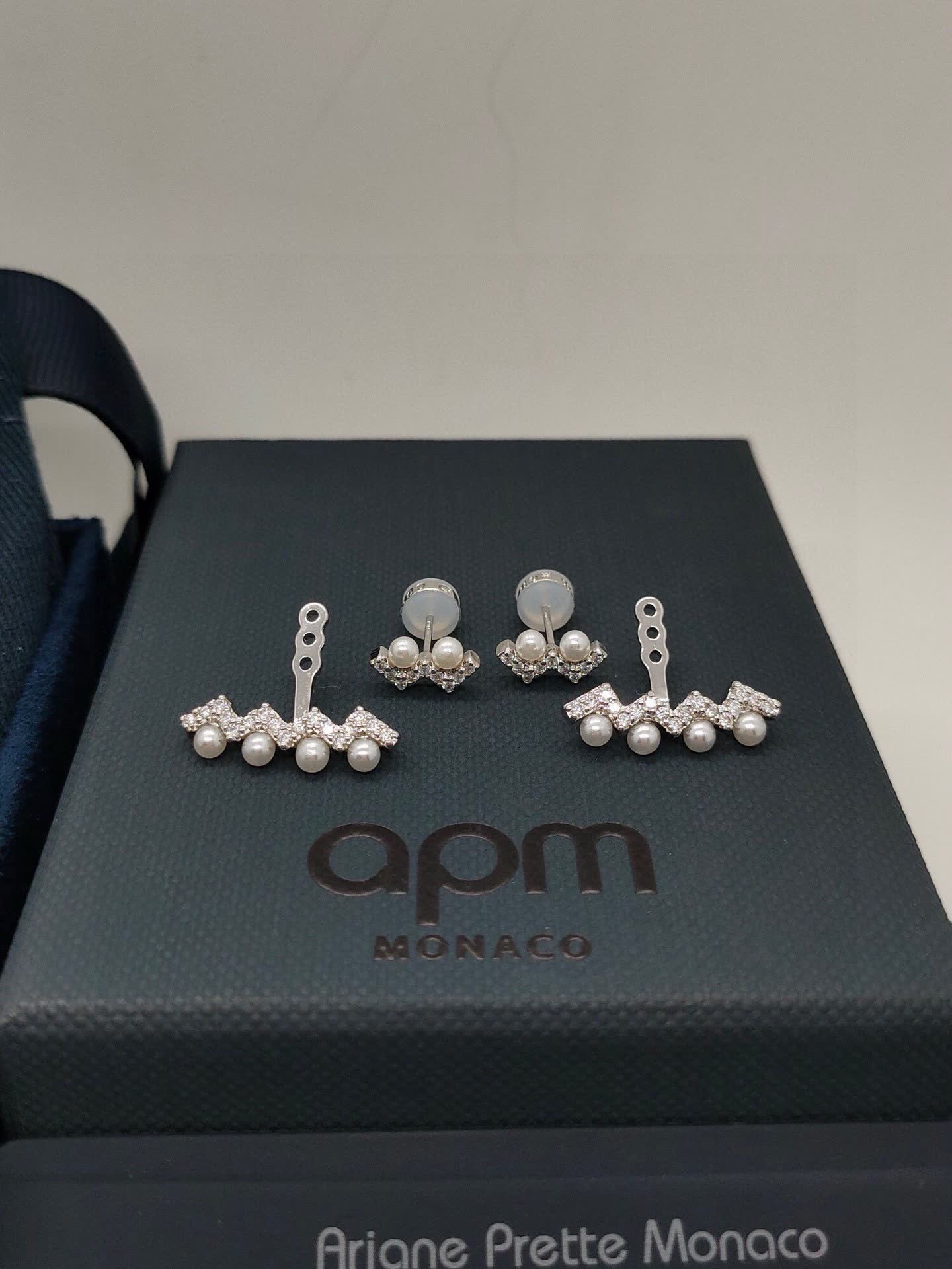 APM Monaco Elegant Silver and Pearl Stud Earrings